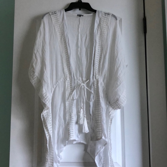 Charlotte Russe Other - White Kimono Coverup